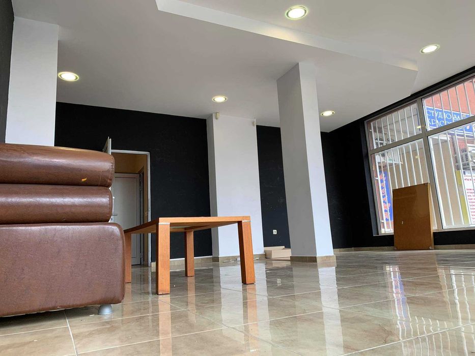 Дава се под наем Магазин в Бургас, Славейков - 80 кв.м за 224.4 € - Снимка #8