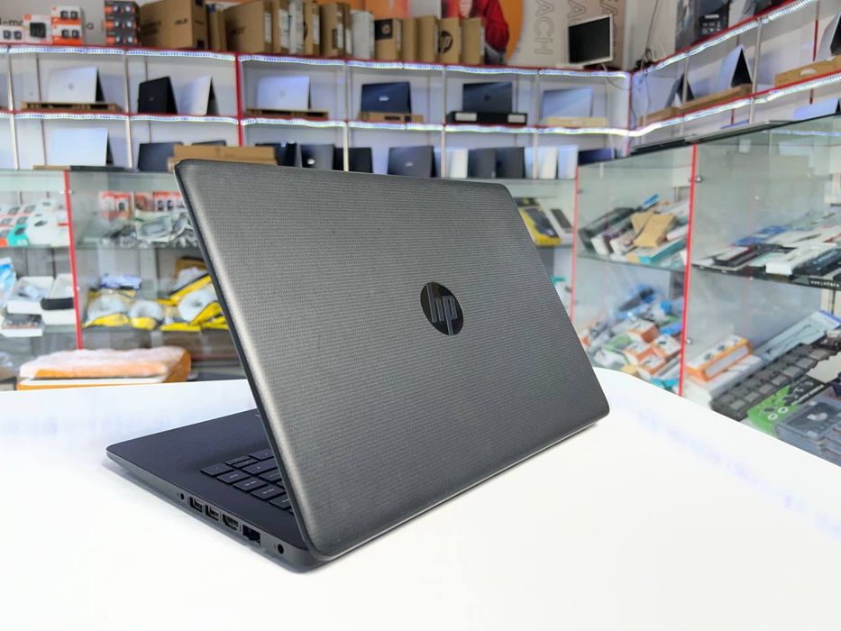 HP office noutbuk AMD A9-9425 Radeon 8/128 ssd holati ideal