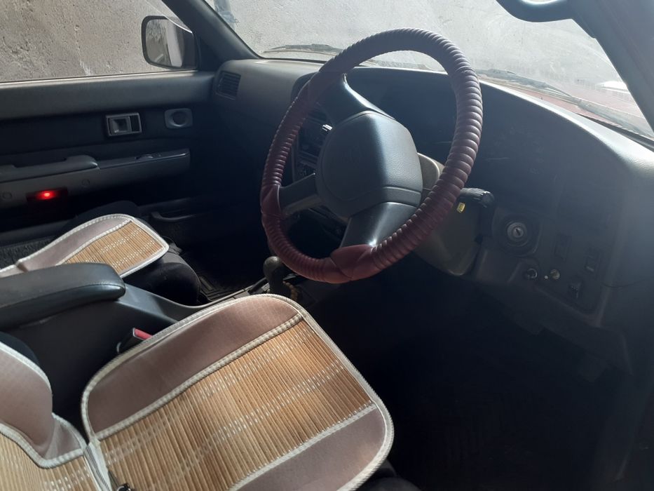 Джип  Toyota Hilux