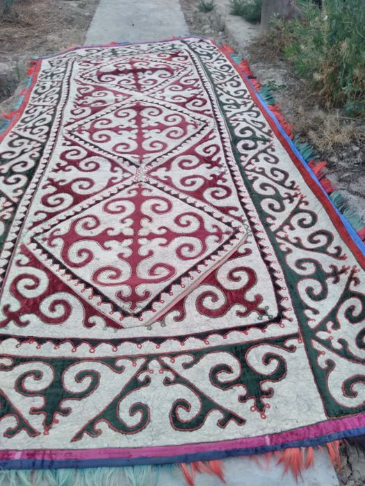 Киіз ,  киіз үй басқыры