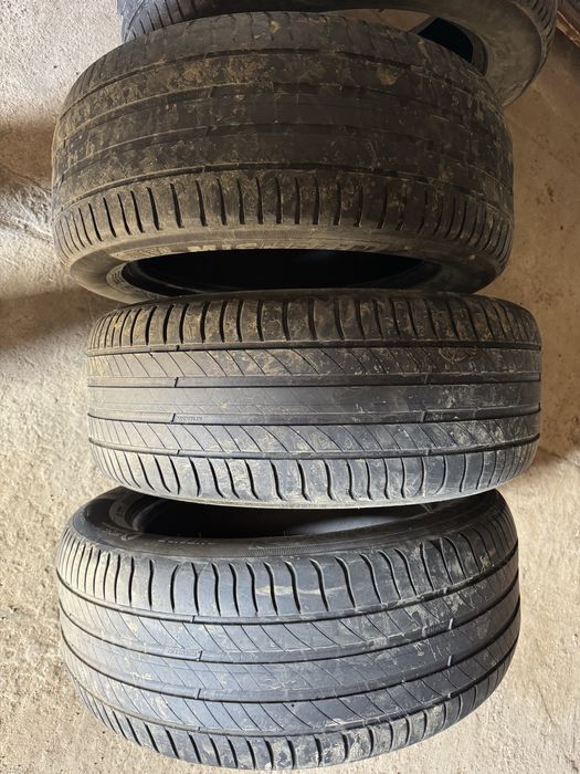 Продам шины 225/55 R17