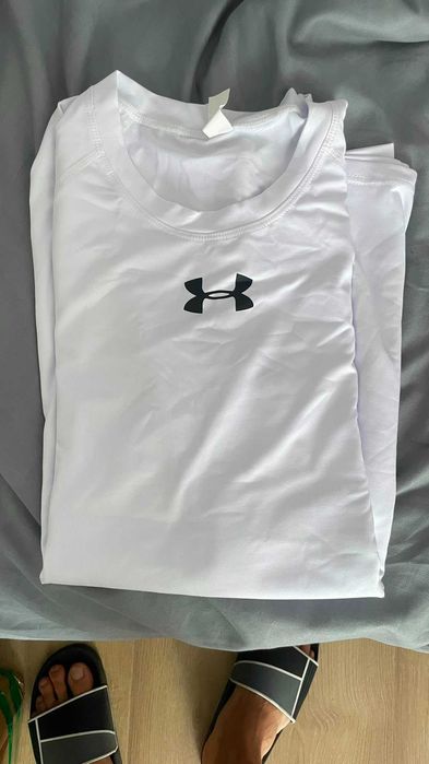 Bluza compresie de sala Under Armour, marimea L, noua si nepurtata