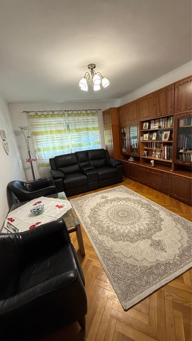 Vand apartament 3 camere, eraj 1, Alfa Pret negociabil — fotografia 3