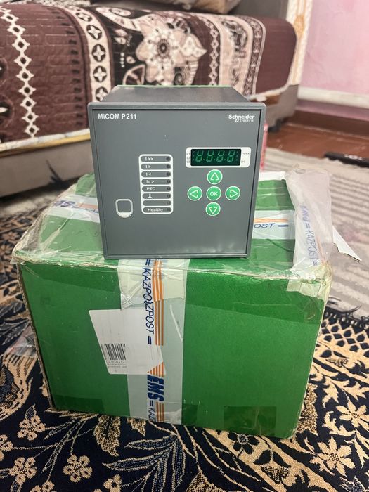 MiCOM P211 от Schneider Electric.