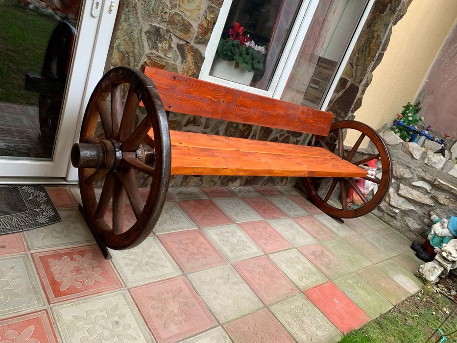 Bancă rustica de vânzare.