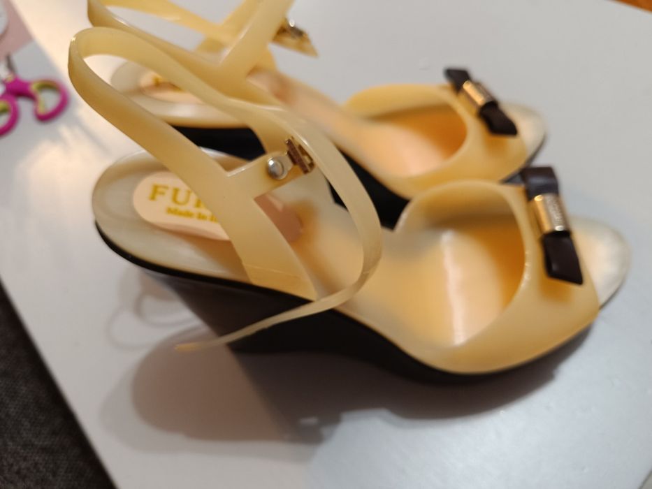 Сандали Furla 37 номер
