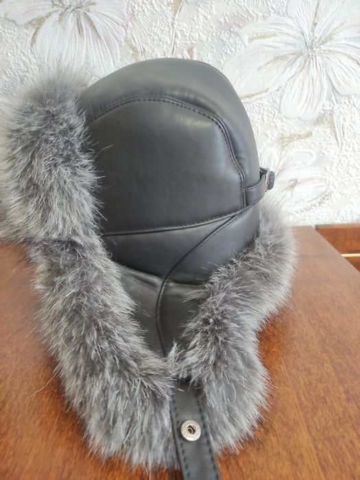 Продам шапки в хорошем состоянии