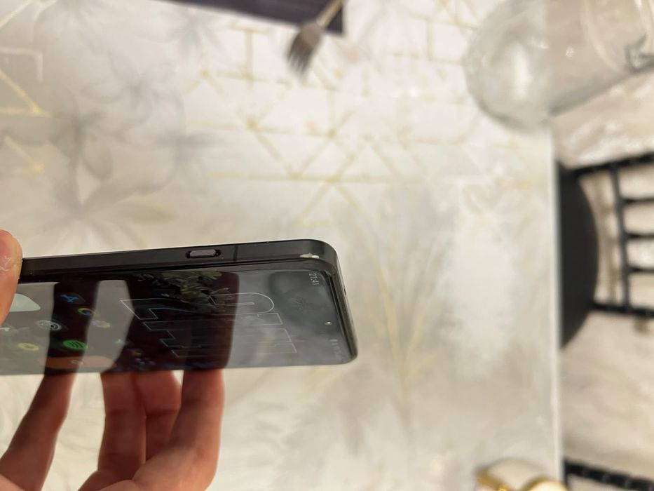 продам/обменяю Oneplus 13