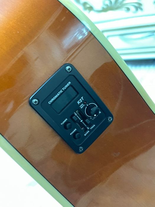 Электроакучтическая гитара ADAGIO