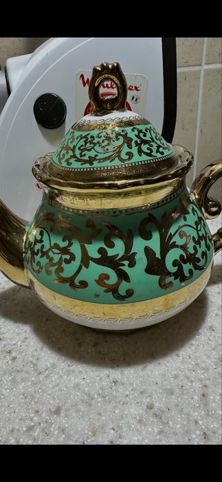 Чайник  с сахарницей 5500тг