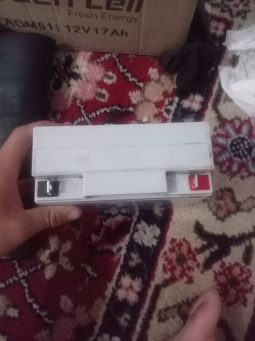 Am 4 bateri  Ted high rate 12v.19ah.  Și doua baterii bat-lead 12v ah