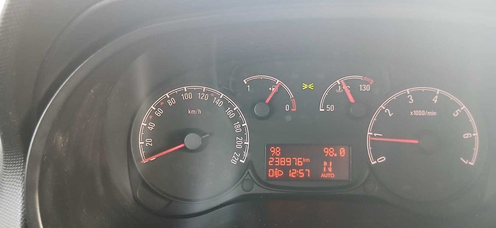 Vând Opel Combo 1,6Ecoflex AUTOMATĂ