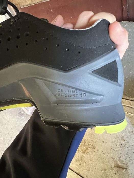 Vand pantofi protectie Uvex marimea 40
