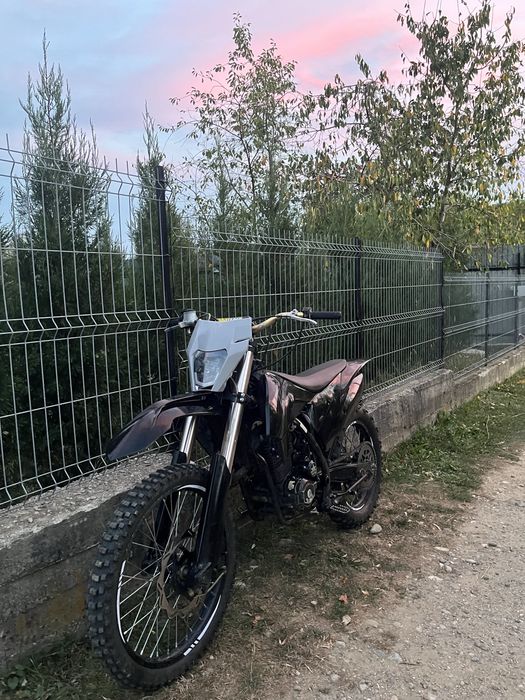 Vand cross alfarad t7 250cc sau schimb cu motociclete pt A1