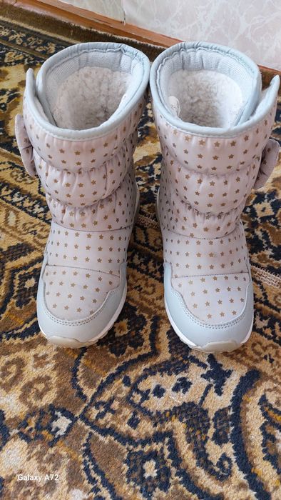 Теплые сапожки-дутики на липучке