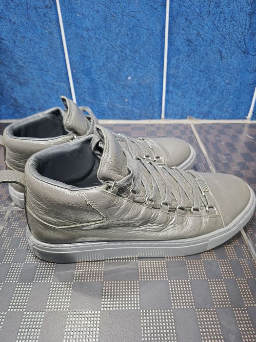 Продам мужские ботинки