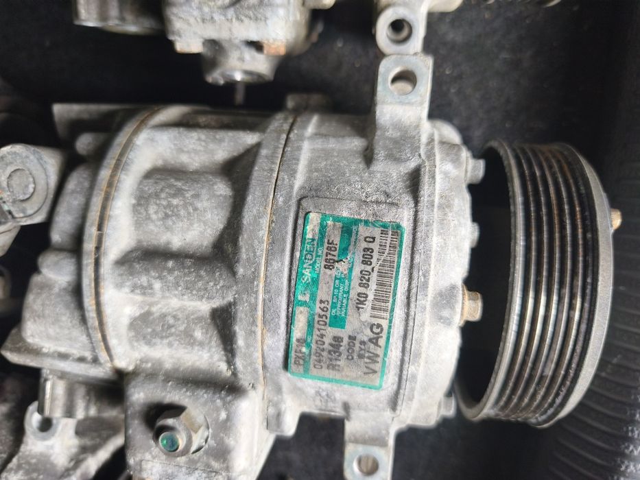 Compresor climă AC 1.9 tdi / 2.0 tdi Volkswagen Passat B6 / Golf 5 / Octavia 2 / Seat Leon / Audi A3 / Touran/ Eos