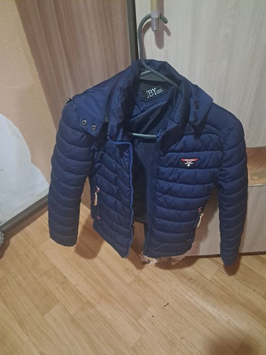 Продаю детскии вещи