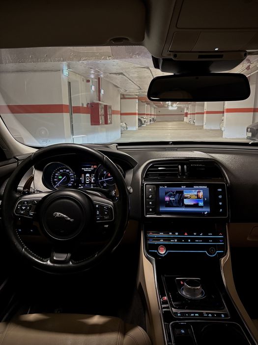 Jaguar xe 20d 180