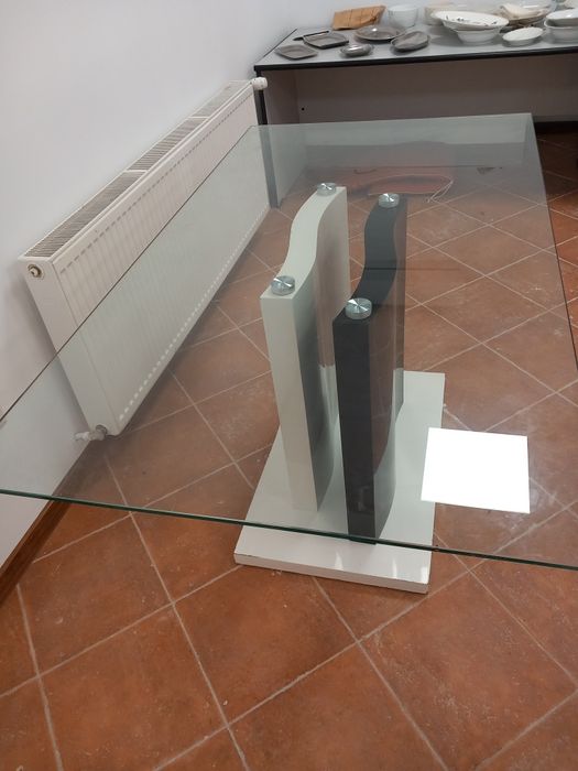 Masă de sticla de vanzare