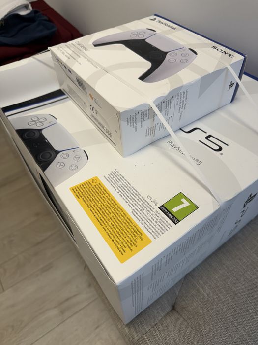 Конзола PLAYSTATION 5 SLiM (PS5) + DualSense контролер