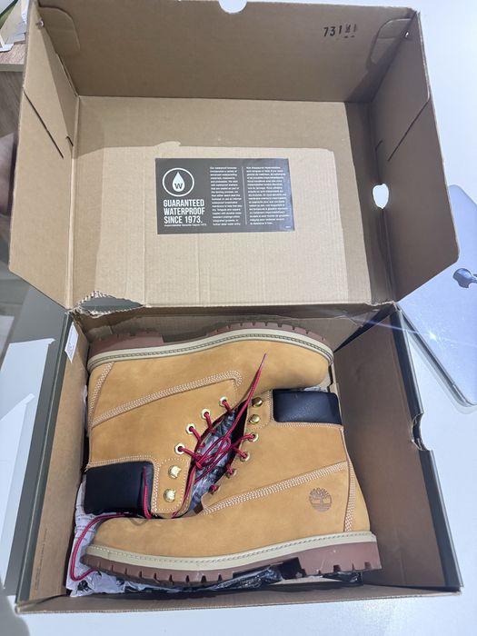 Продам Timberland ботинки (39-40 размер)