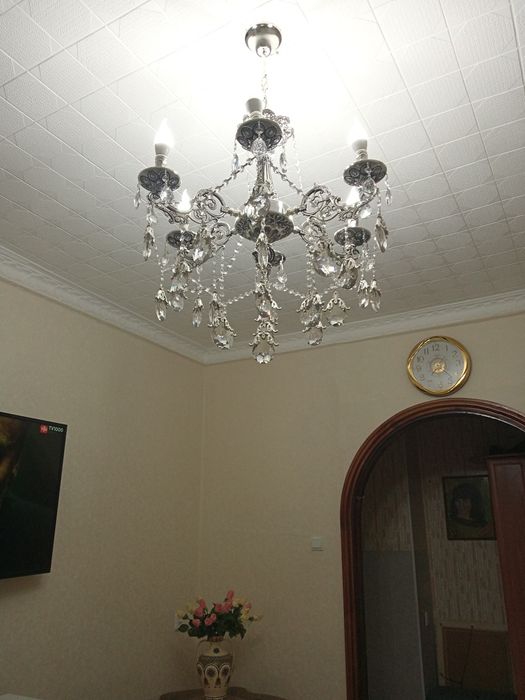 Люстра с 6 лампами свечками