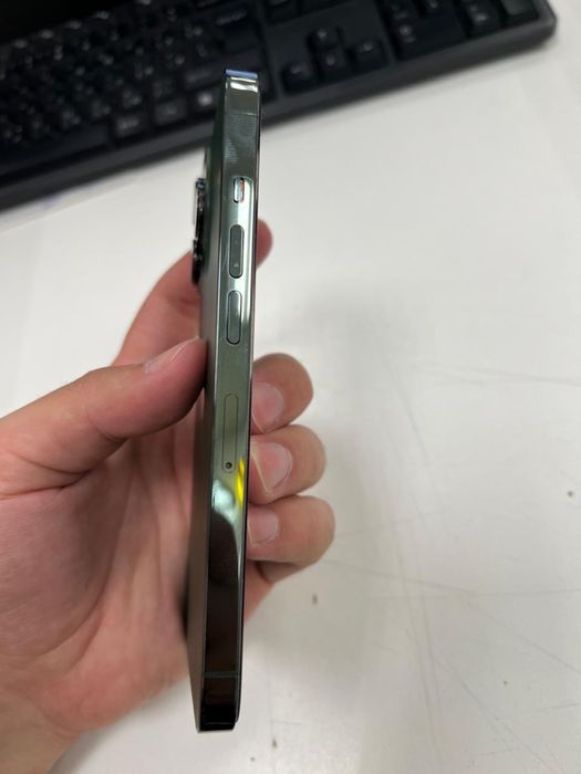 Iphone 13 pro green