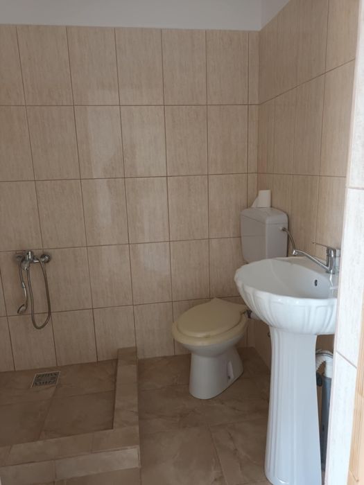 Casa de vânzare 2 corpuri