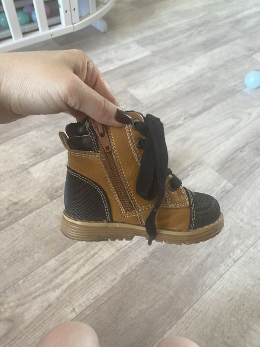 Демисезонные ботинки