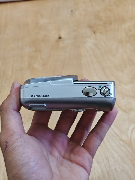 Olympus C-460 ZOOM мыльница