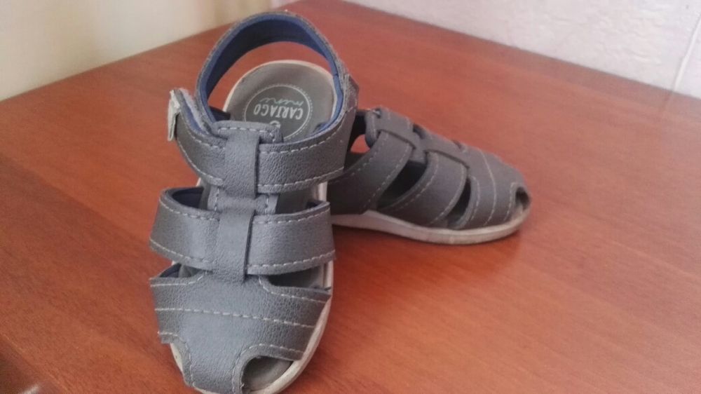 Продам сандали детские