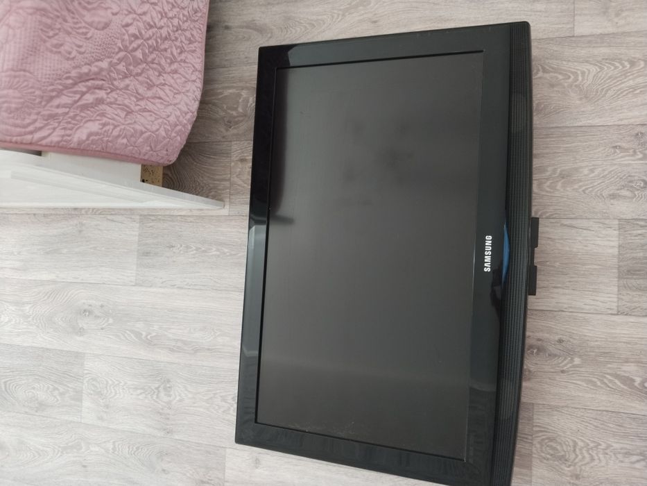 Продам телевизор 15000