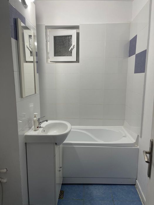 Proprietar inchiriez apartament 2 camere semidecomandate