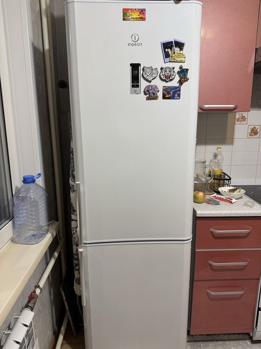 Продам холодильник