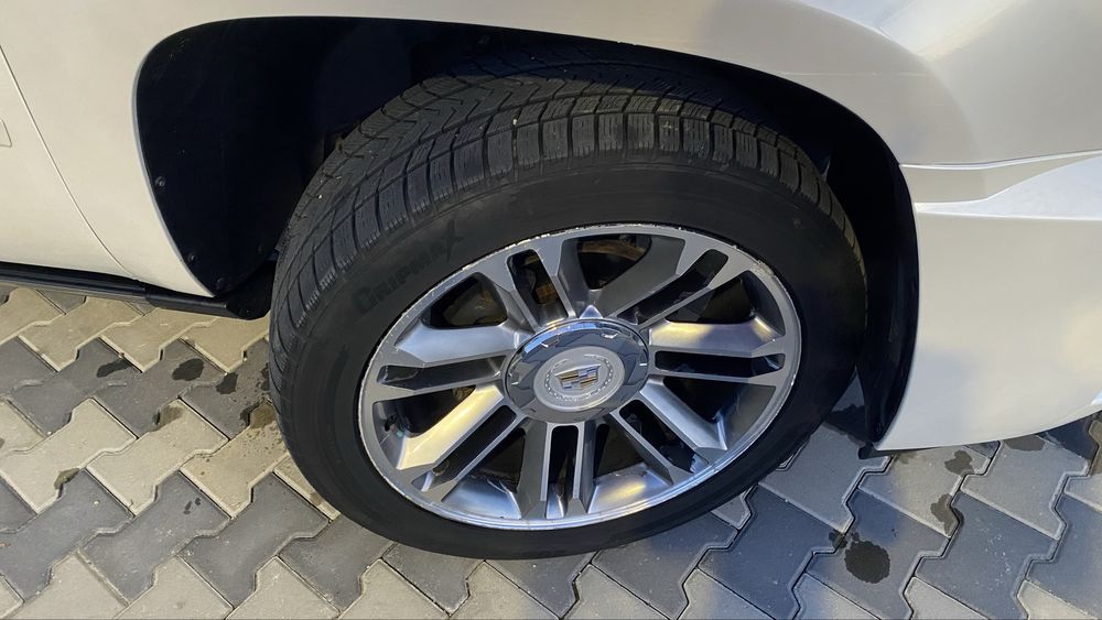 Vand / Schimb Cadillac Escalade 6.2 V8 + GPL / Model 2013 / 21.000 €€€