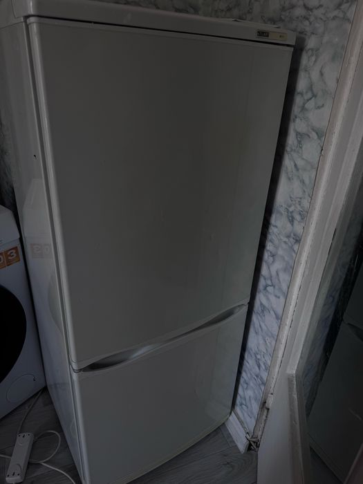 Продам срочно холдильник