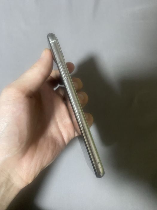 Продам Iphone 11 Pro (64гб)