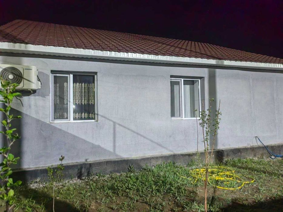 Уй сатылады. Сарыозек жагында.