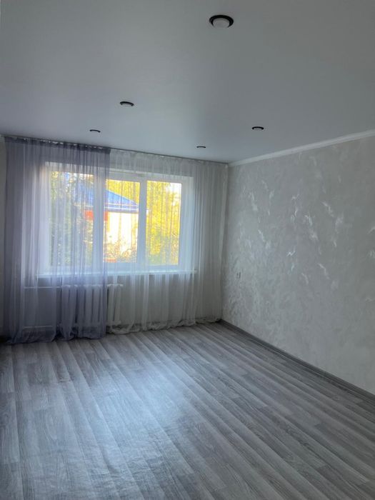 Продам 2 комн ленинградку.Центр