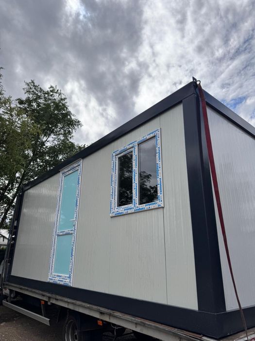 Container modular