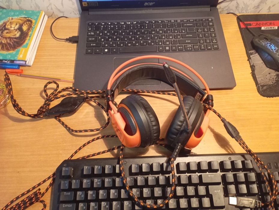 Механическая клавиатура и наушники canyon