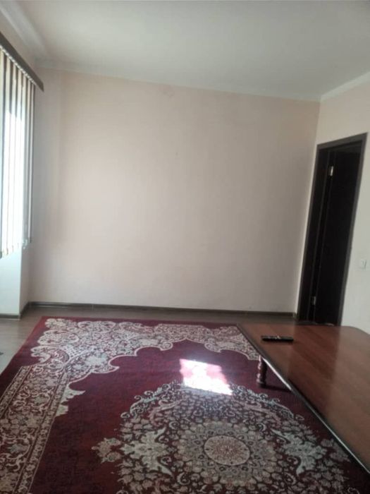 Arzon kvartiralar bor Nurafshon  eski toy tepa