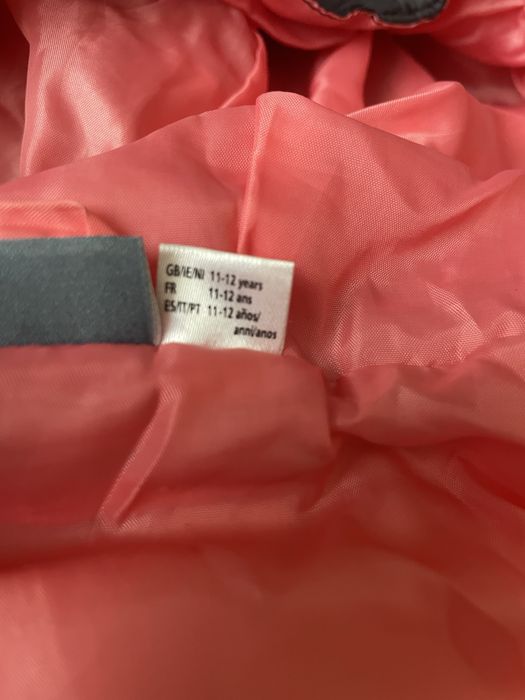 Черно олекотено яке за девойка ръст 152