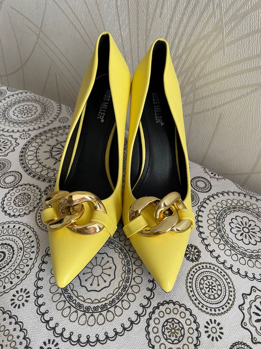 Yangi “lodochki” tufli