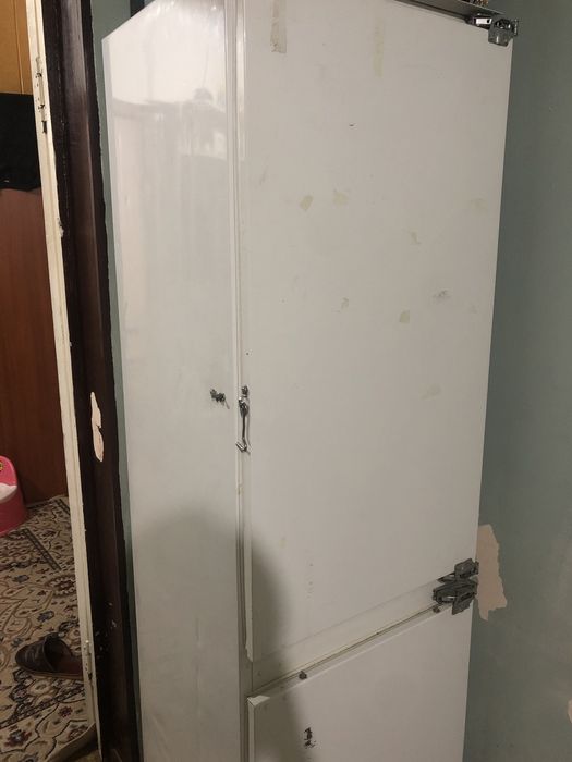 продается холодильник