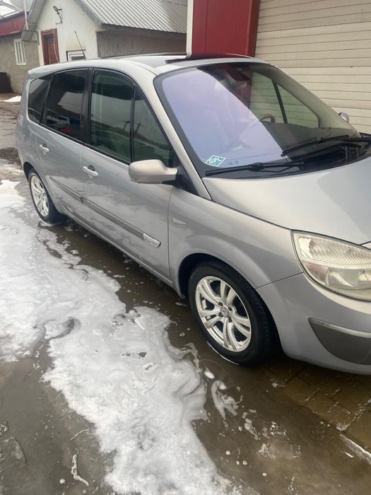 Renault Grand Scenic GPL  2.0 benzina automat 7 locuri ideala pentru familie/oras. Luxe Privilege