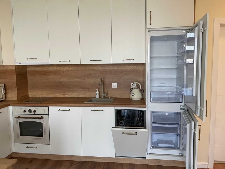 Двустаен апартамент - Банишора