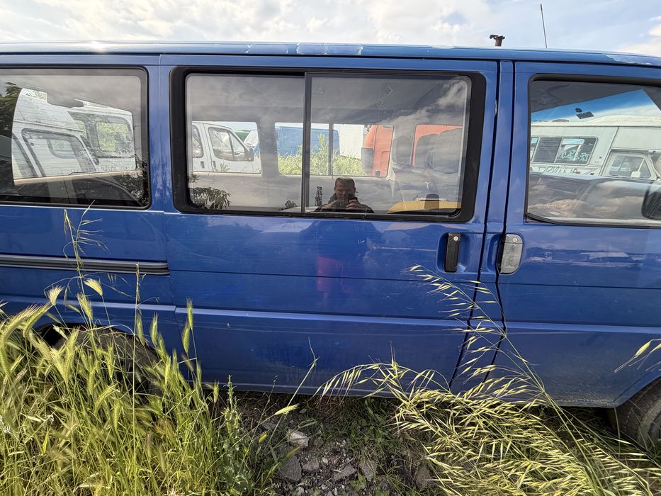 Фолксваген Транспортер Т4 Каравел 2.5 TDI 1999 г. – На части
