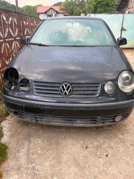 VOLKSWAGEN Polo